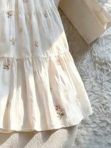 SHEIN Franclia French Style Off White Pure Cotton V-Neck Ditsy Floral Dress For Woman,Cottage Core Summer Tiered Skirt Cinched Waist Holiday Vacation Holiday Outfit - Apricot - View 4
