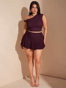 SHEIN BAE Set de 2 piezas para mujer de talla grande con top asimétrico con cuello acanalado en verde oliva y falda ajustado con volantes asimétricos, conjunto de vacaciones - Granate - Ver 1