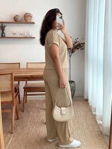 Enliva Bộ 2 món/Bộ quần áo và áo thun tay ngắn màu kaki nhạt cỡ lớn dành cho nữ, mùa xuân/hè, bộ đồ thường ngày 2 món, thường ngày, trang phục câu lạc bộ, trang phục sân bay cho nữ, trang phục giáo viên cho nữ, trang phục nghỉ lễ cho nữ, bộ đồ công sở thoải mái cho nữ bộ đồ hai mảnh thường ngày bộ đồ hai mảnh màu rám nắng - Màu Khaki - Xem 2