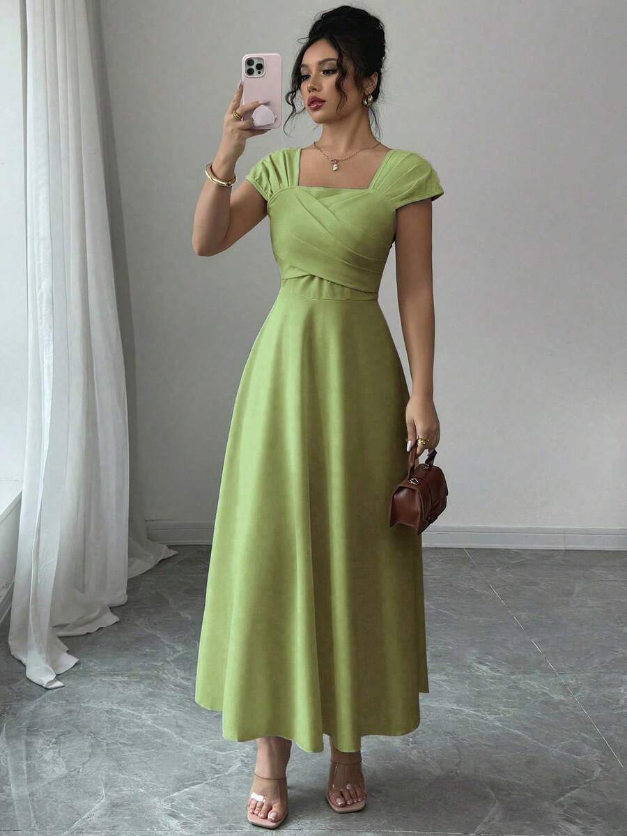 Modelyn Gaun Elegan Wanita Warna Polos dengan Leher Persegi dan Model Silang. - Mint Green - View 1
