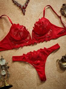 2pcs/Set French Classic V-Shape Sexy Bra & Panty Lingerie Set - Red - View 1