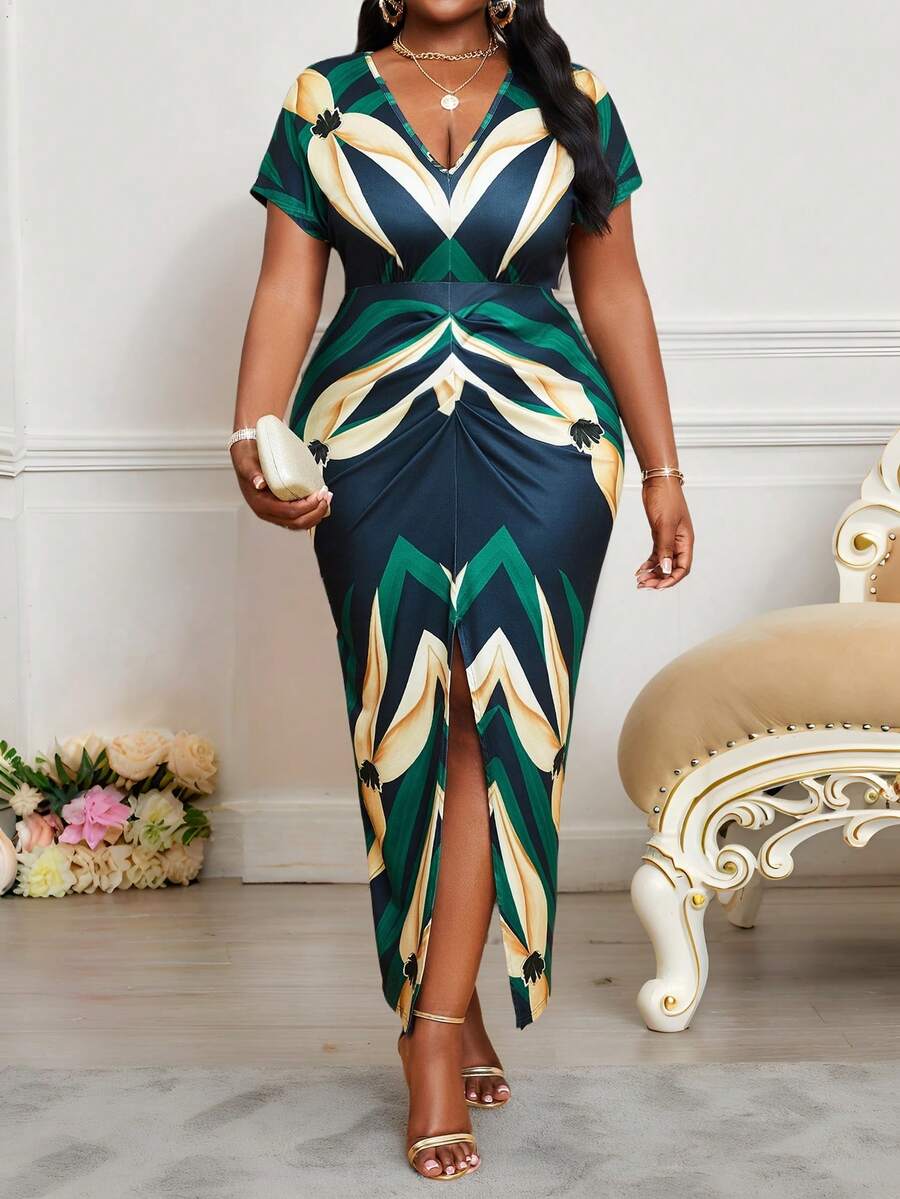 SHEIN Lady Plus Size V-Neck Short Sleeve Simple Dress, Fashionable For Summer Easter Dress Women Easter Dress Business Casual Woman Vacation Boho - Multicolor - View 1