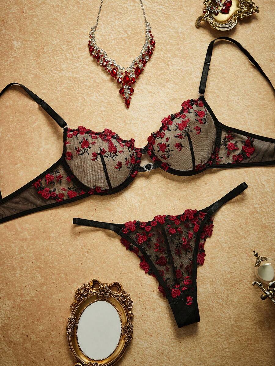 PinupPomp 2pcs Women's Heart Shaped Rhinestone Decorated Embroidered Sexy Lingerie Set - Black - View 1
