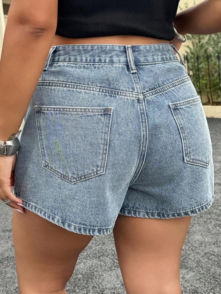 Dazy Plus Casual Solid Color Washed Distressed Denim Shorts, Versatile Plus Size Women Spring/Summer