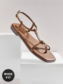 SHUZIA Women's Wide-Fit Fashion Casual Comfy Toe Ring Thone Flat Sandals - Mocha Brown - View 4