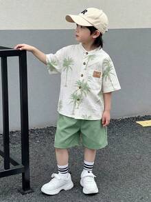 SHEIN Genkimix Kids 男童夏季椰子树字母印花翻领衬衫（带口袋）搭配纯色休闲短裤套装（2件套），适合外出、度假及各种场合。 - 薄荷綠 - 查看 4