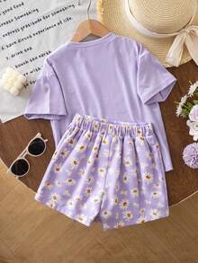 SHEIN Genkimix Kids Toddler Young Girl Fashion Minimalist Big Floral Print Purple Round Neck Short Sleeve T-Shirt Paired With Daisy Asymmetric Shorts Set, Spring Casual Outfit - Multicolor - View 2