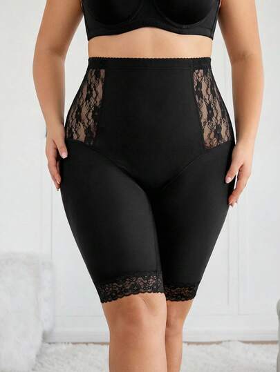 SHEIN CURVE+ Quần legging bó sát màu trơn dành cho nữ cỡ lớn, quần short đen, gợi cảm và quyến rũ.