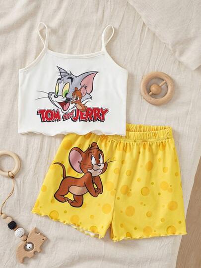 TOM & JERRY X SHEIN Bộ đồ ngủ bé gái dễ thương và thoải mái gồm áo hai dây in hình hoạt hình và quần short.