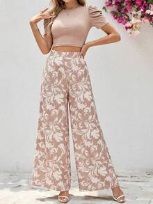 Ellevyn Bộ đồ 2 món dành cho nữ: Áo thun tay lửng màu trơn và quần họa tiết hoa màu xanh lá cây. - Màu Khaki - Xem 8