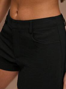 SHEIN BAE Quần short vải lanh cạp thấp thoải mái, thích hợp cho các hoạt động giải trí, kỳ nghỉ, du lịch miền Nam nước Pháp, du lịch Ý, quần short mặc đi ăn trưa, quần short thường ngày. - màu đen - Xem 7