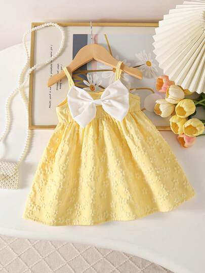 SHEIN Baby Girls' Fashionable Elegant Cute Yellow Cami Dress, Comfortable Woven Fabric With 3D Butterfly Decor, Spring/Summer New Arrival, Suitable For Birthday Party, Daily Wear, Outdoor Travel And Cute Outfit