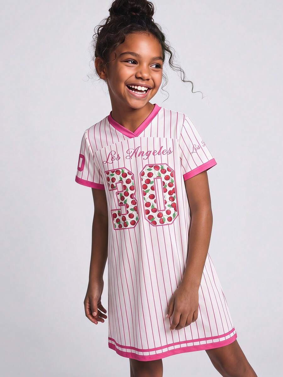 Maija Kids Maija Kids Vestido de malha casual e confortável para meninas pré-adolescentes com estampa de cerejas e números, manga curta, ideal para uso diário, exercícios, férias, passeios, primavera e verão. - Rosa - Ver 1