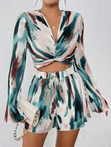 SHEIN Holidaya 2pcs Set: Bell Sleeve Twist Skort Pleated Abstract Print - Multicolor - View 6