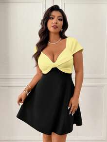 Femmeverse Plus Size Elegant Sexy Contrast Color Splice Deep V-Neck Twist Design Dress, Summer - Light Yellow - View 6
