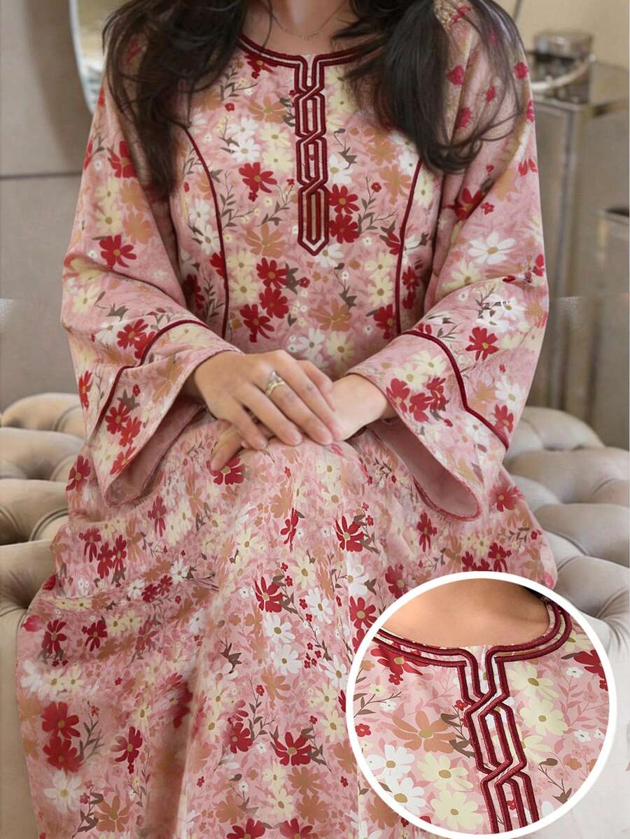 Al Najma Plus Size Women Elegant Floral Print Arabic Style Dress - Black - View 1