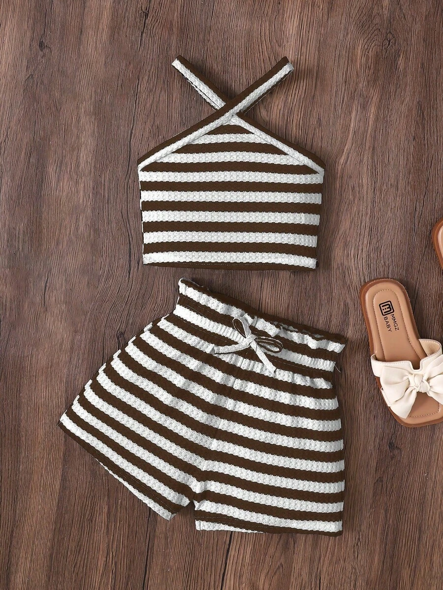SHEIN 大女孩夏季可愛休閒灰色套裝:短袖短版上衣與百褶迷你裙 - 鏽棕色 - 查看 1