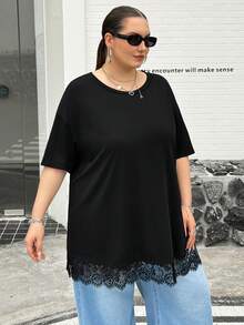 SHEIN CURVE+ Áo thun dài tay ngắn màu đen viền ren, kiểu dáng đơn giản, thoải mái, rộng rãi, dễ mặc cho nữ cỡ lớn, thời trang xuân/hè, thích hợp mặc hàng ngày. Áo kiểu dáng đơn giản, thích hợp mặc ngoài trời. Phong cách mùa hè cỡ lớn. - màu đen - Xem 5