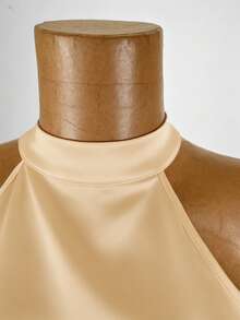 Franclia Vestido Minimalista Feminino de Cor Sólida com Botões Laterais e Decote Halter - Damasco - Visão 5