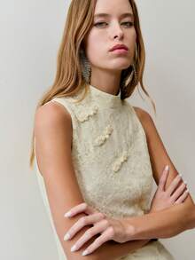 Nöista Cream Lace Mini Dress With A Round Neckline Chinese-Style Frog Button Detailing At The Front.Designed Fitted Silhouette.Perfect For Spring Summer - Beige - View 6