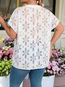 SHEIN CURVE+ 大码女式休闲翻领短袖衬衫 - 白色 - 查看 2