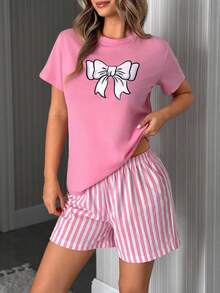 SHEIN Bộ đồ ngủ 2 món dành cho nữ, cỡ lớn, màu hồng, in nơ, cổ tròn, tay ngắn và quần short kẻ sọc, chất liệu cotton. - Hồng - Xem 5