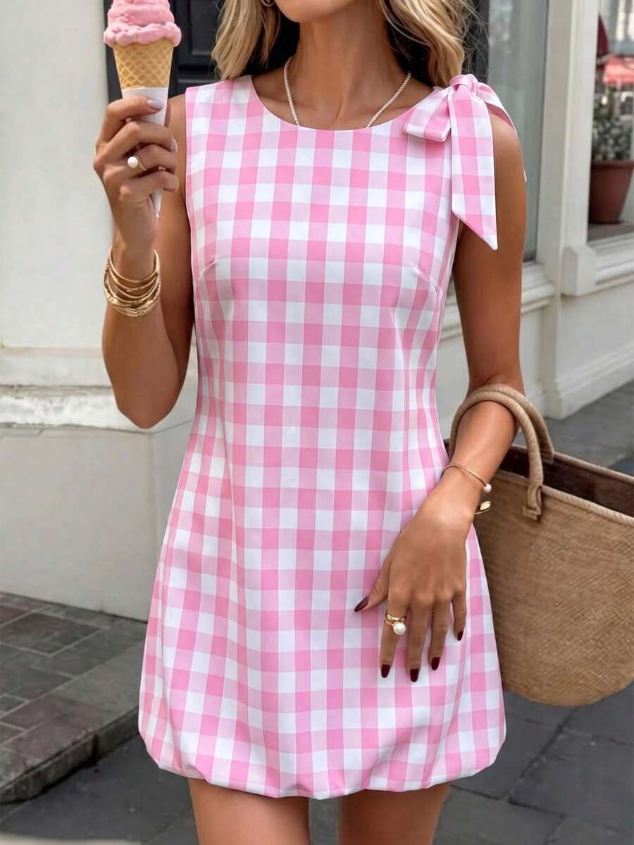 SHEIN Raffinéa 优雅格子印花蝴蝶结肩带荷叶边下摆迷你连衣裙，女款，粉色和白色 - 粉色 - 查看 1