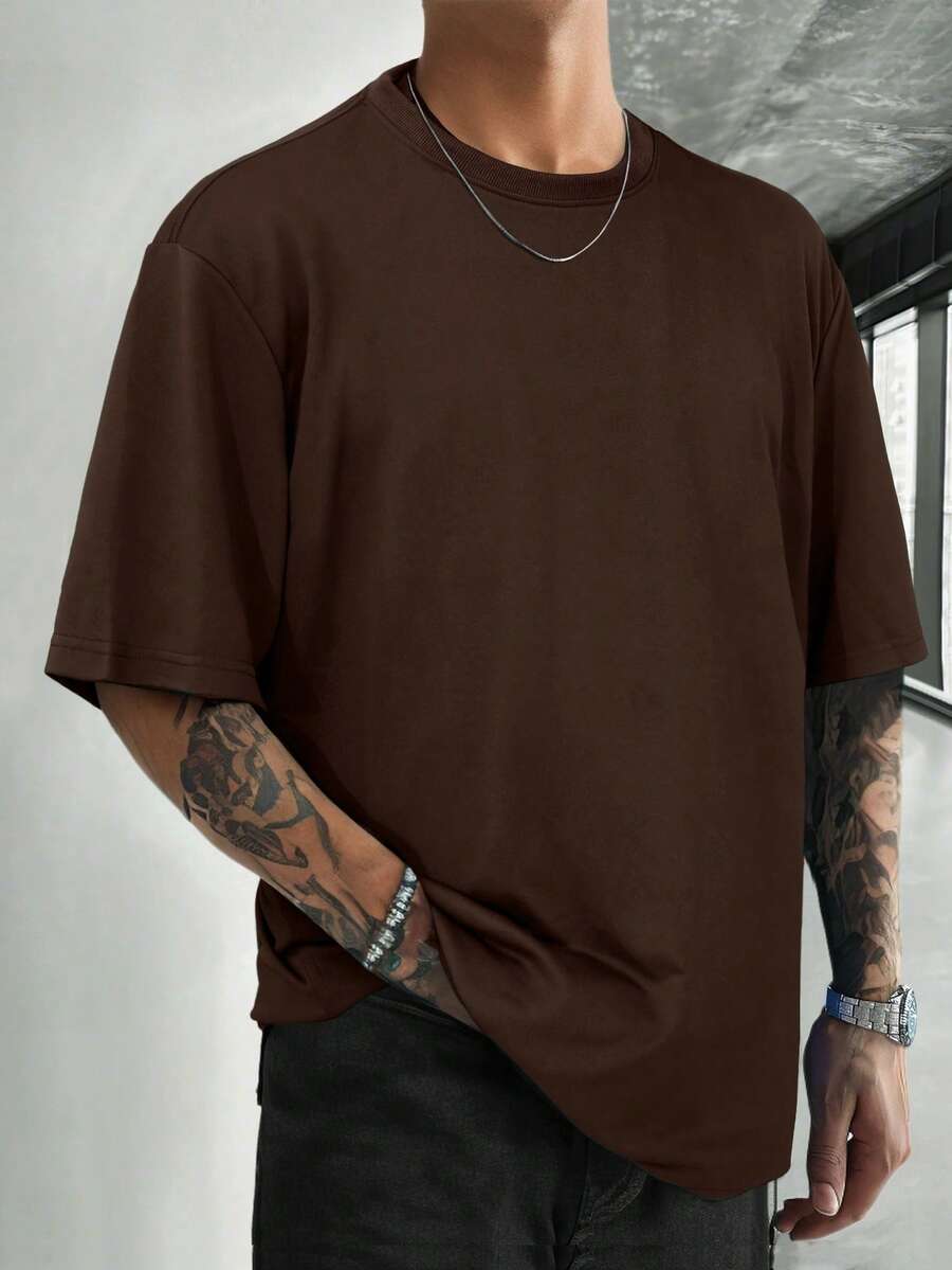 OTTIMOZO Camiseta de cuello redondo casual y versátil de color liso para hombres - Café integral - Ver 1