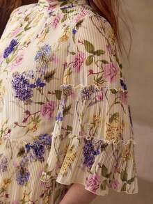 MOTF PREMIUM GAUN MAXI LENGAN SEDANG BERLIPIT MOTIF BUNGA SELURUH PERMUKAAN UNTUK WANITA UKURAN BESAR, MUSIM SEMI/PANAS/GUGUR - Aprikot - View 2
