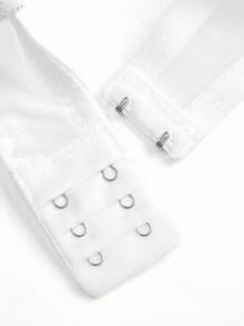 1 chiếc áo ngực có gọng dành cho nữ, chất liệu ren phối họa tiết hoa hồng ngọt ngào. - trắng - Xem 9