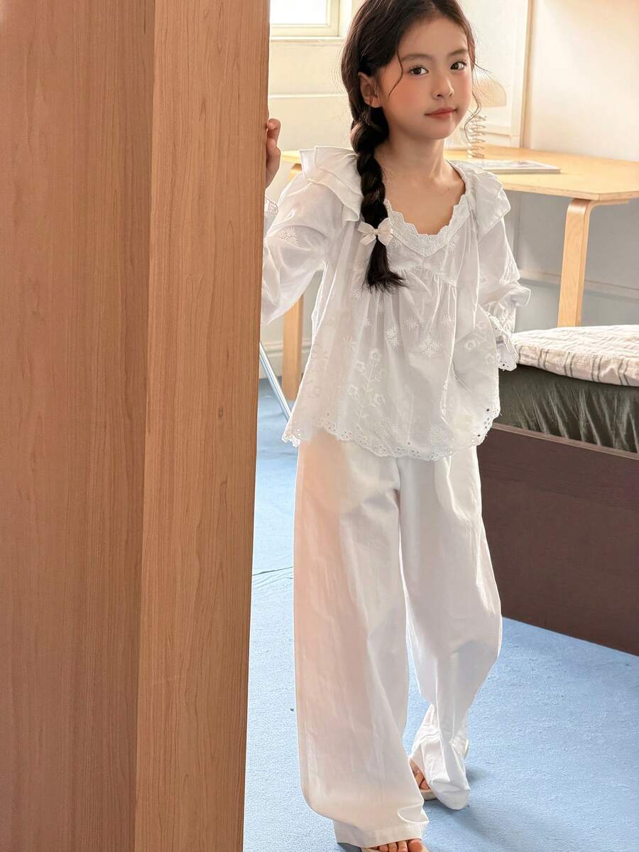 DAZY Bộ đồ ngủ cho bé gái tuổi teen: Áo cổ chữ V rộng rãi + Quần ống đứng. - trắng - Xem 1