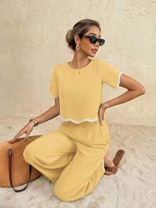 SHEIN Frenchy Bộ đồ du lịch 2 món dành cho nữ: áo và quần ngắn tay cổ tròn. - Màu vàng - Xem 6