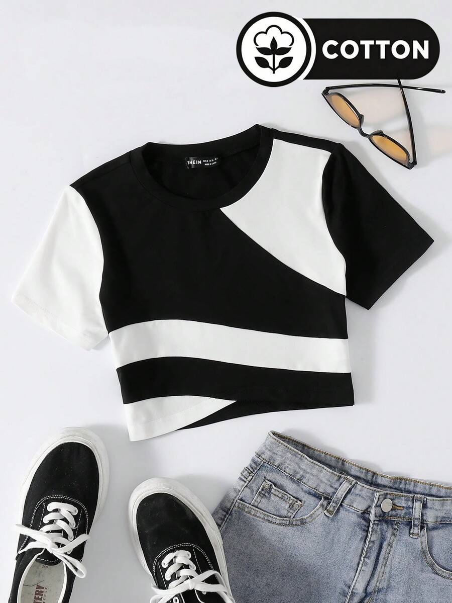 SHEIN Franclia 女款 2 色拼接圓領修身短版 T 恤 - 黑與白 - 查看 1