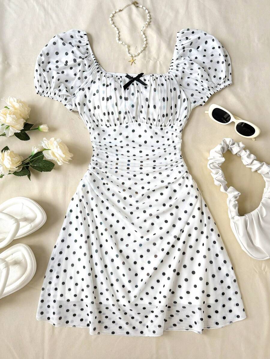 SHEIN 少女白色黑色波点全印花针织休闲简约波点蝴蝶结领修身泡泡袖迷你连衣裙,适合派对、度假、海滨时尚装扮 - 黑與白 - 查看 1