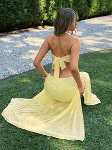 Aloruh Women's Mustard Yellow Summer Elegant Tropical Halter Backless High Slit Asymmetric Ruffle Hem Dress, Casual Holiday Vacation Beach Party Travel Outfit - Light Yellow - View 3