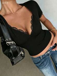 Women's Solid Color Sweetheart Neck Contrast Lace Short Sleeve Fitted Sexy T-Shirt - Black - View 3