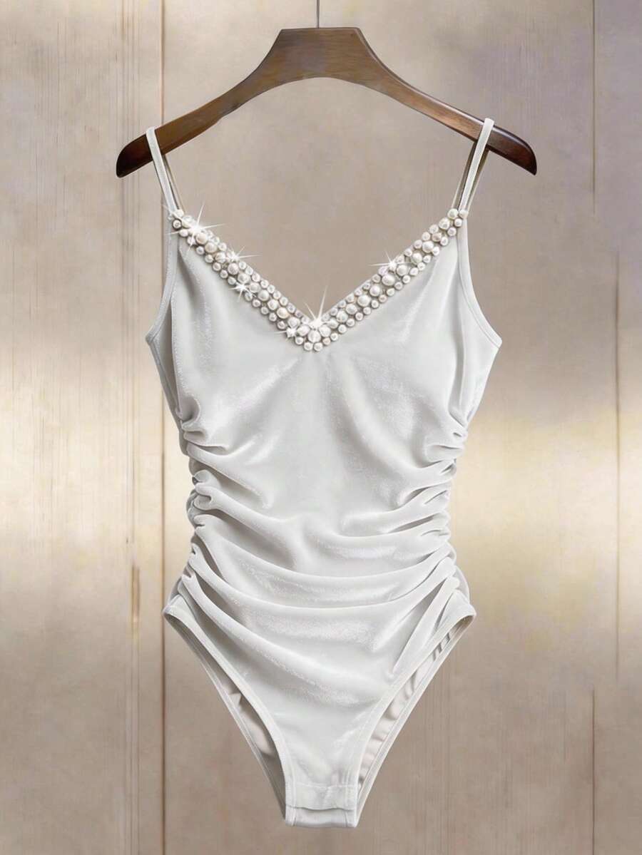 Franclia Bộ đồ liền thân bằng nhung màu mơ thanh lịch, cổ chữ V đa năng dành cho nữ, được trang trí bằng nhiều hàng ngọc trai ở đường viền cổ phía trước, có chi tiết nhún eo, thắt eo, phù hợp để mặc trong mọi mùa, từ công sở đến hẹn hò, từ đường phố thành thị đến những chuyến du lịch nghỉ dưỡng, đa năng, thích hợp cho đi làm, hàng ngày, họp hành, đàm phán kinh doanh, công sở hàng ngày, hẹn hò, dạ hội, lễ tốt nghiệp, trang phục công sở cho giáo viên thành thị, trang phục Giáng sinh và năm mới, tụ họp thường ngày, trang phục du lịch, năng động, thanh lịch, tối giản, bộ đồ liền thân sang trọng cho mọi mùa. - trắng - Xem 1