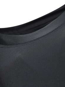 Manfinity KASUA Men's Simple Casual Surfing T-Shirt, Fashion & Everyday Wear,Hawaiian  Rashguard Men Swim Shirt Men Compression Shirts For Men Gym Compression Shirt Running Shirt For Men - Black - View 4