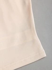 Sweetra 女士性感蕾丝拼接V领吊带无袖露背短款上衣，适合春、夏、秋季穿着。 - 杏色 - 查看 5