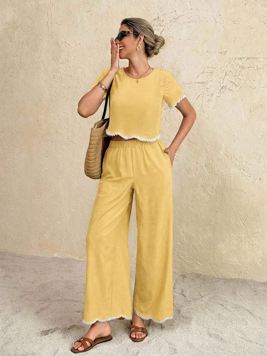 SHEIN Frenchy Bộ đồ du lịch 2 món dành cho nữ: áo và quần ngắn tay cổ tròn. - Màu vàng - Xem 1
