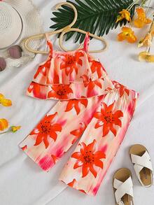 SHEIN 两件套女童碎花宽松吊带背心+裤子，度假风休闲夏季套装。色彩缤纷的碎花吊带背心套装，采用舒适透气的面料，宽松版型设计，适合女孩日常穿着、户外玩耍或夏季家庭聚会。 - 彩色 - 查看 1