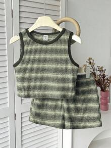 SHEIN Tween Girls Dark Green Summer Casual Family Vacation Outfits,Striped Textured Knit Cropped Cami Top And Elastic Waist Shorts 2 Pieces Set,Preppy Wear - Green - View 3