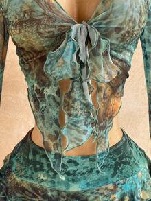 Soleia Bộ đồ nữ thường ngày họa tiết da báo gồm áo crop top và chân váy mini xòe. - Nhiều màu - Xem 4