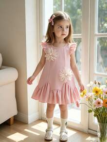 SHEIN Vintaside Kids 1件夏季可愛灰粉色女嬰公主生日禮服，3D花朵裝飾、荷葉袖、圓領、後開襟、荷葉邊裙襬女嬰洋裝 - 粉色 - 查看 3