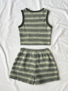 SHEIN Tween Girls Dark Green Summer Casual Family Vacation Outfits,Striped Textured Knit Cropped Cami Top And Elastic Waist Shorts 2 Pieces Set,Preppy Wear - Green - View 2