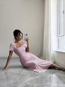 Modelyn Spring/Summer Off-Shoulder Floral Bodycon Dress, Elegant & Slimming - Mauve Purple - View 6