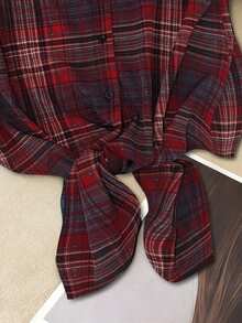 SHEIN Raffinéa 夏季休閒返校紅白格紋二合一襯衫，露肩短袖拼接上衣，V領鈕扣女式襯衫，打結下擺，校園風 - 彩色 - 查看 5