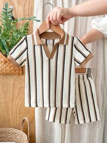 SHEIN Vintaside Kids Conjunto de bebé niño de verano con camisa de manga corta con cuello a rayas y pantalones cortos simples y versátiles, adecuado para salidas de verano, vacaciones o paseos diarios por el parque - Albaricoque - Ver 5