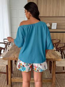 Plus Size Women's Colorblock Floral Print Asymmetric Neck Loose Shorts 2-Piece Set, Casual Holiday - Multicolor - View 2