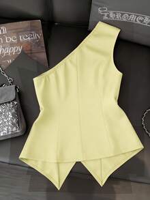 Franclia Blusa de mujer talla grande con decoración de hebilla metálica en hombro asimétrico y sexy en forma de S, top romántico para primavera/verano, adecuado para el Día de San Valentín - Amarillo claro - Ver 2